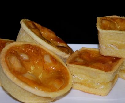 individual macadamia caramel